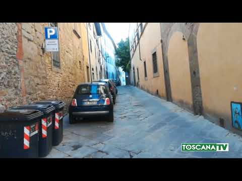 2020-05-18 AREZZO - MORTO BIMBO CADENDO FINESTRA.FUNERALI IN DUOMO