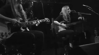 Nina &amp; Louise (Veruca Salt) - &#39;&#39;With David Bowie&#39;&#39; / &#39;&#39; Prince of Wales&#39;&#39;