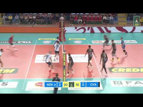 Luciano De Cecco incredible set | Cucine Lube Civitanova vs  Mint Vero Volley Monza