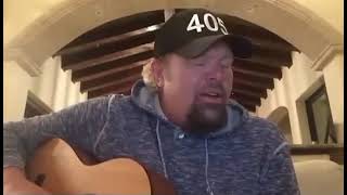 @TobyKeith  singing humidty built the snowman