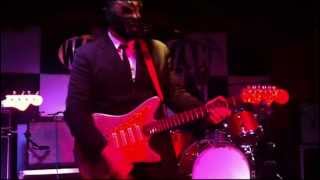 Los Straitjackets - Sleep Walk