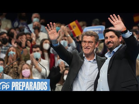 Alberto Núñez Feijóo interviene en un acto junto a Fernando López Miras en Murcia