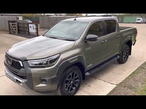 2021 HILUX Invincible X