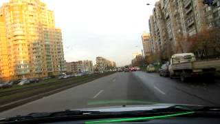 Левый поворот на широком перекрестке