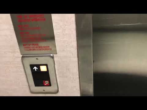 Courtyard Marriott Otis elevator