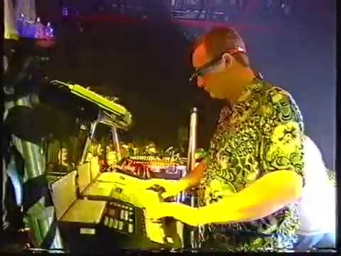 Orbital   Tension Live on The Base 2001