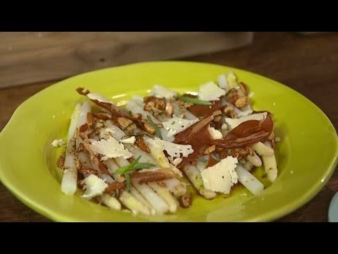 Mitt kök: Vit sparris med prästost, parmachips, dragon och mandel - TV4