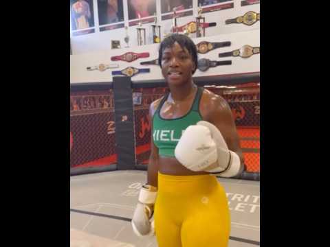 Claressa Shields shows off moves learned from Mike Tyson to use in MMA(throwback)
