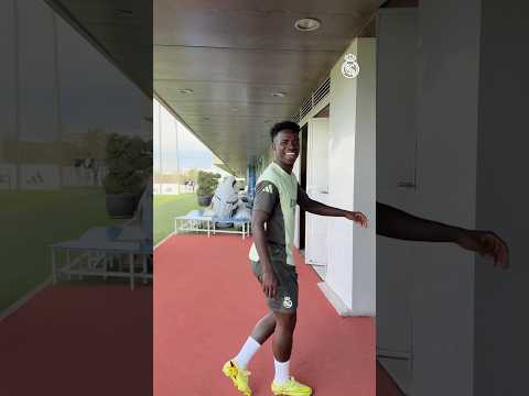 🧐 Who's your celebrity lookalike? #RealMadrid