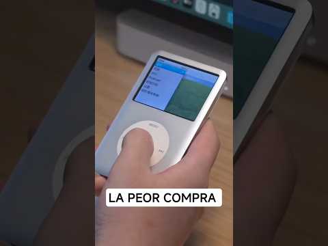 El mejor homenaje al iPod no es un nuevo reproductor de música. Es esta cartera hecha con piezas originales