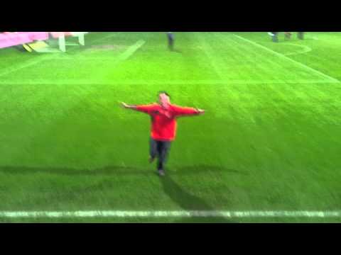 NEC,  eric onze held....