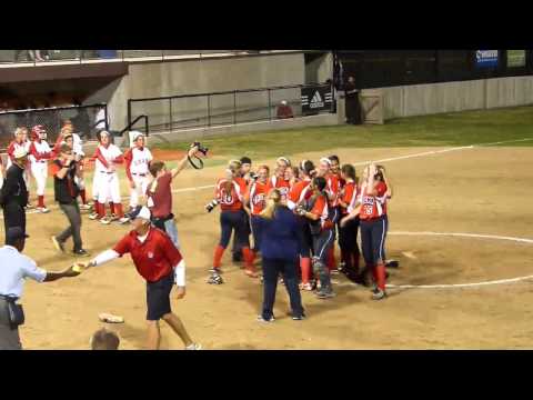 Missouri State High School Girls Softball Division 4 Championship Game 10.20.2012 - the last out -