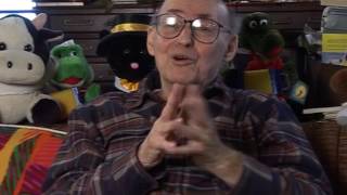 Marvin Minsky - The idea of consciousness is at odds with evolution (115/151)