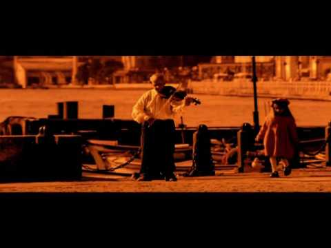 Ağlıyor İstanbul - Grup Gündoğarken