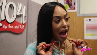 B Simone Debuts "In My Bag" while she gives her #Top5KeysToBeingABaddie with @HollyHoodBayBay