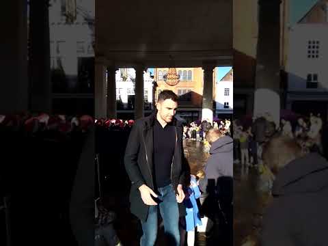 Rock Choir, Tunsgate, Guildford Sun 20 November 2022