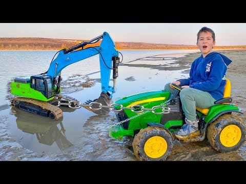 Tractor stories with Darius saving tractors and people toys from water Traffic rules | Kidscoco Club