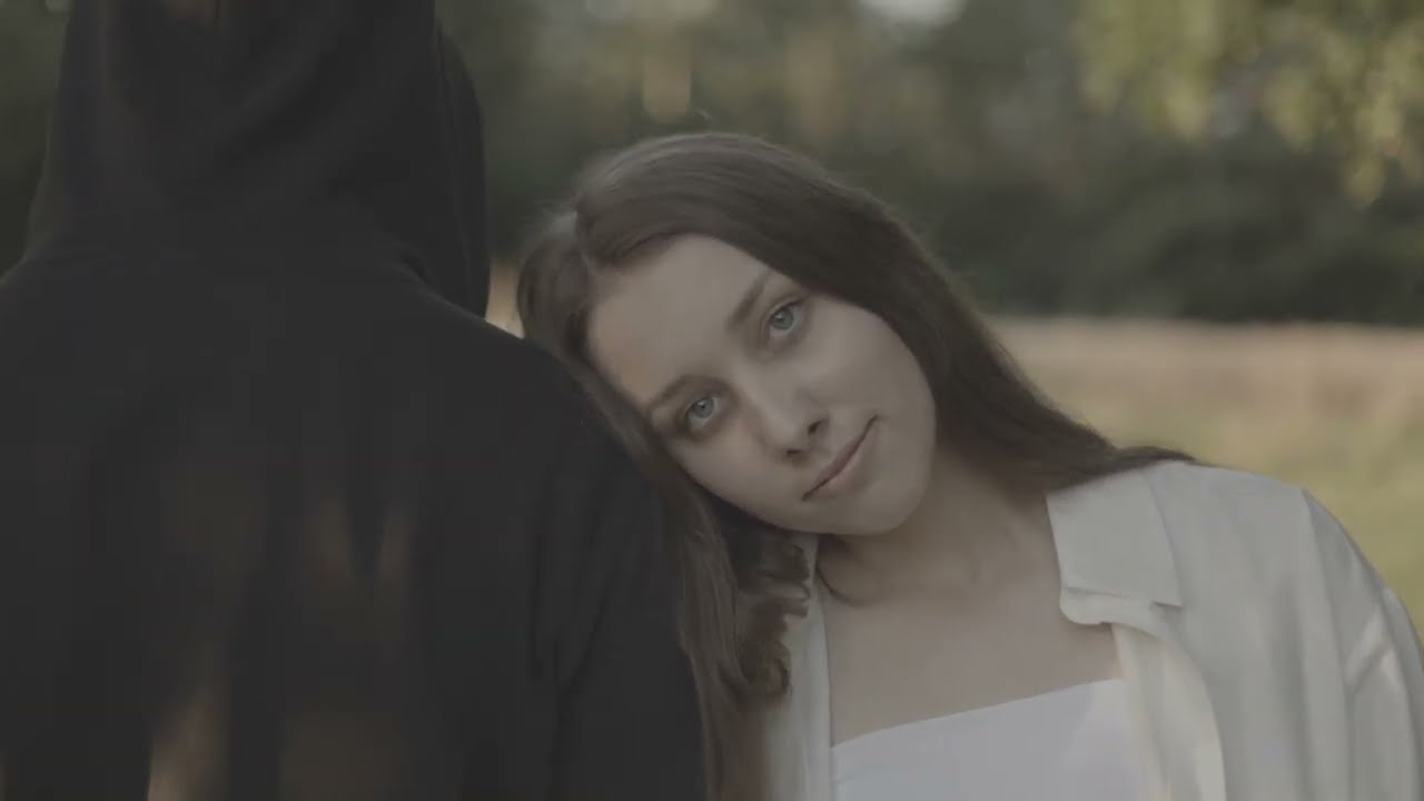 Tarnowska wokalistka Zuzia Wróbel wydała nowy singel „Bez Przyczyny”