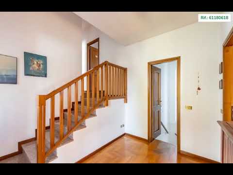 VILLA BIFAMILIARE PER DUE FAMIGLIE