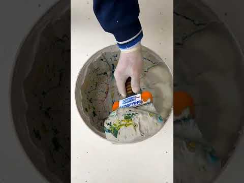 This is how you clean your bucket! #satisfying #oddlysatisfying #cleaning #asmr #smooth #satisfying