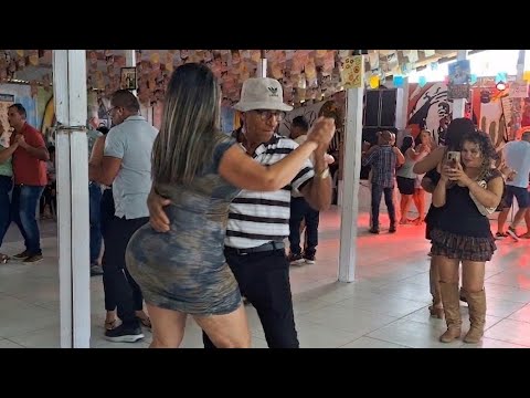 FORRÓ PÉ DE SERRA BEM ANIMADO RANCHO DO VAN ARAPIRACA ALAGOAS 