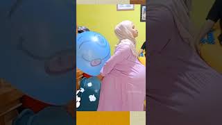 Download lagu Pregnant Mamah Zeline blows up balloons using fart air #short #pregnantdrama mp3