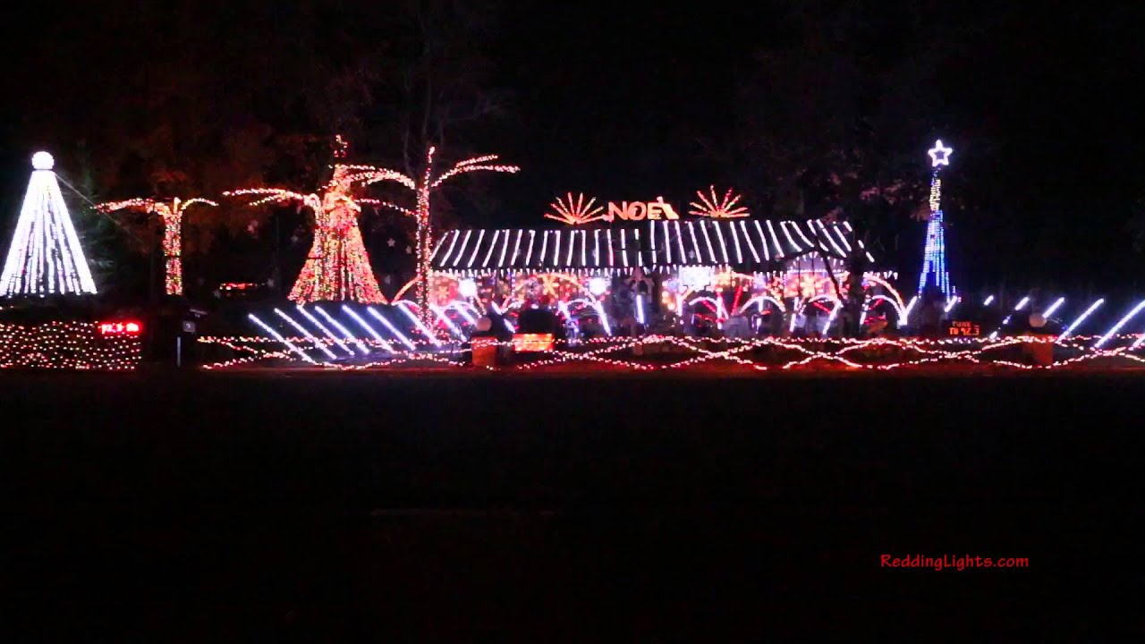 2015 Medley: Uptown Bass Shake It Dance Uma - Redding Christmas Lights