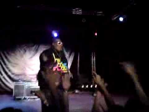 Big Ali rock this parti