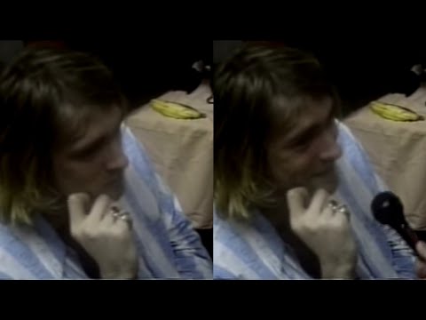 Kurt's face lights up when Nardwuar mentions his Jag-Stang 🖤