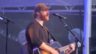 Eric Paslay Performs &#39;Less Than Whole&#39;