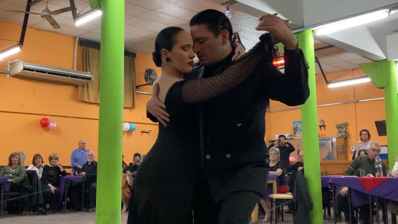 Diego Ortega y Aldana Silveyra. Lamaurilonga Monte Grande.Buenos Aires. Anibal Troilo “contratiempo”