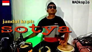 Download lagu SOTYA cover ahmad kendang feat deddy keyboard voc vitri alfiana mp3 Download lagu SOTYA cover ahmad kendang feat deddy keyboard voc vitri alfiana mp3