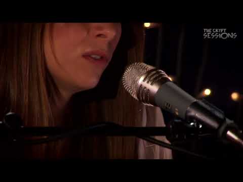 Wave Goodbye - Sophie Madeleine