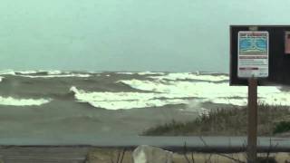 preview picture of video 'Mother Nature Was Angry. Very Wavy Lake Michigan, In Manistique'