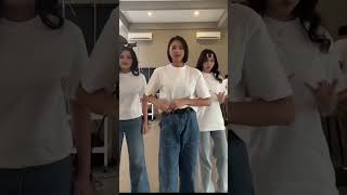 Download lagu 123 Zee, Marsha, Ashel JKT48 #jkt48 #marshajkt48 #zeejkt48 #asheljkt48 mp3 Download lagu 123 Zee, Marsha, Ashel JKT48 #jkt48 #marshajkt48 #zeejkt48 #asheljkt48 mp3