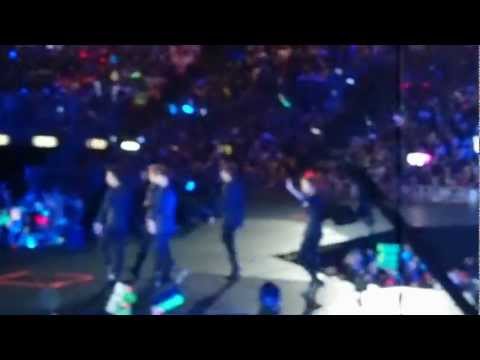 [FANCAM] 120623 Music Bank in Hong Kong - Opening