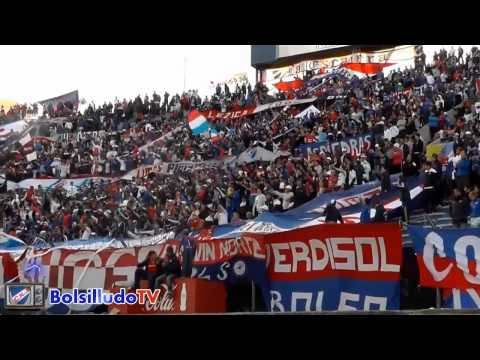 "Esta campaña volveremos a estar contigo!" Barra: La Banda del Parque &bull; Club: Nacional