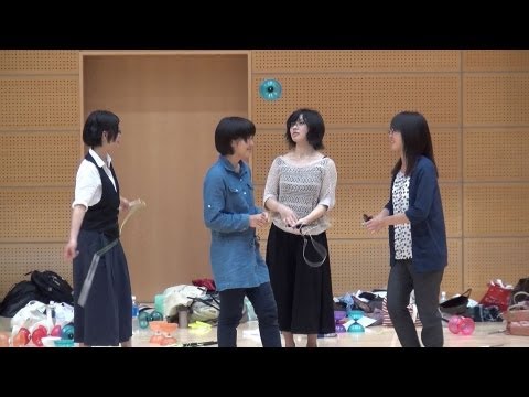 Japanese Diabolo Girls
