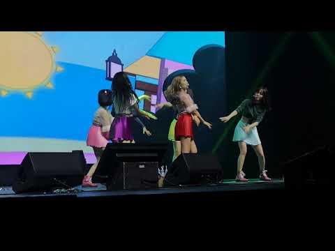 180826 Season of GFriend in Manila - Sunny Summer