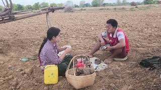ဘဝနေထိုင်မှုပုံစံတွေသာ ကွဲးပြားမယ် အချစ်ဆိုတာကတော့ အတူတူပဲမဟုပ်လားဗျာ