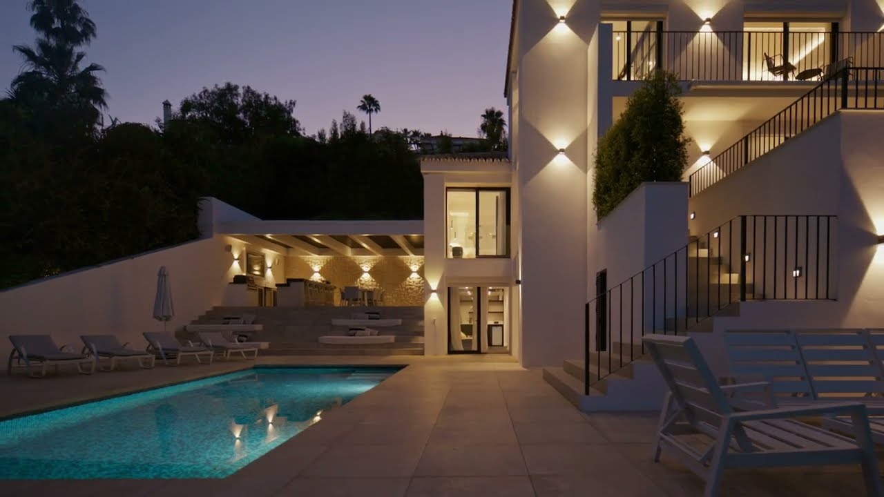 Villa for sale in Los Naranjos Hill Club, Nueva Andalucia