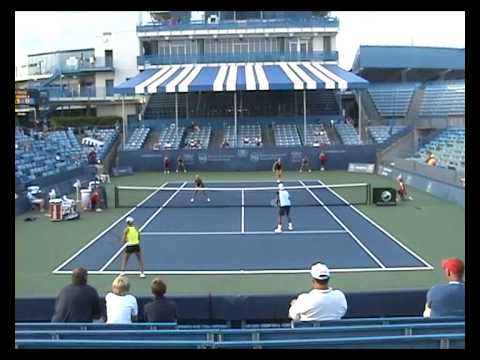 Bondarenkos vs Akgul Amanmuradova & Monica Niculescu in Cincinnati 2009 1