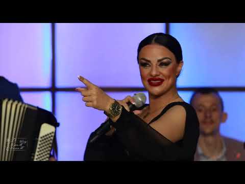 Vukica i Ekstra bend - Kralica