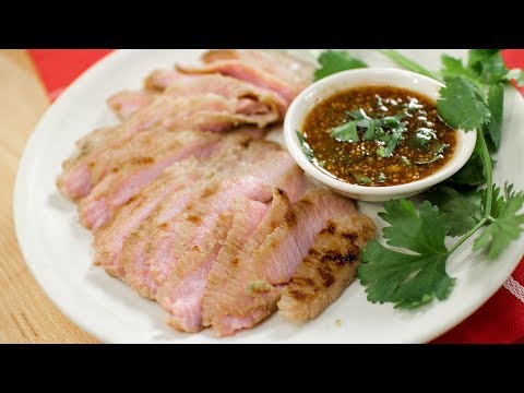 Thai BBQ Pork Jowl Recipe คอหมูย่าง นำ้จิ้มแจ่ว - Hot Thai Kitchen