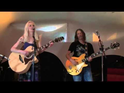 Anthea Neads & Andrew Prince - New Horizon - Small World Solar Stage