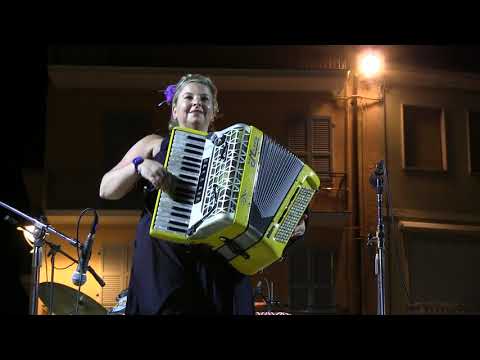 DEBORA  SBARRA  "" BANDITO ""