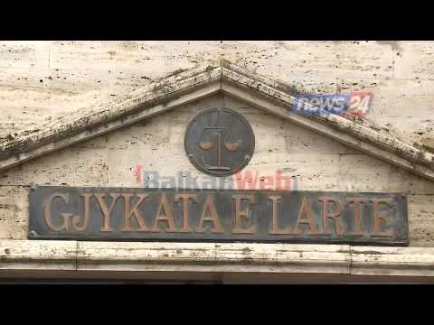 Përballja në dyert e Gjykatës, Mark Frroku përshëndetet me Tom Doshin