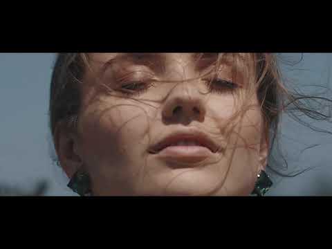 Tech Us Out ft Venessa Jackson - Island Paradise [OFFICIAL]