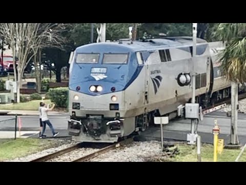 Railfans Being Stupid With Fast Amtrak Trains!   Tampa Florida Trains, Amtrak & CSX Phosphate Trains Video