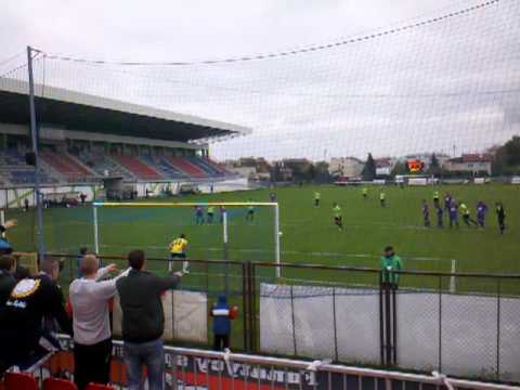 Dolcan Ząbki - Polonia Bytom 07.10.2012 - karny Tataja na 4:1